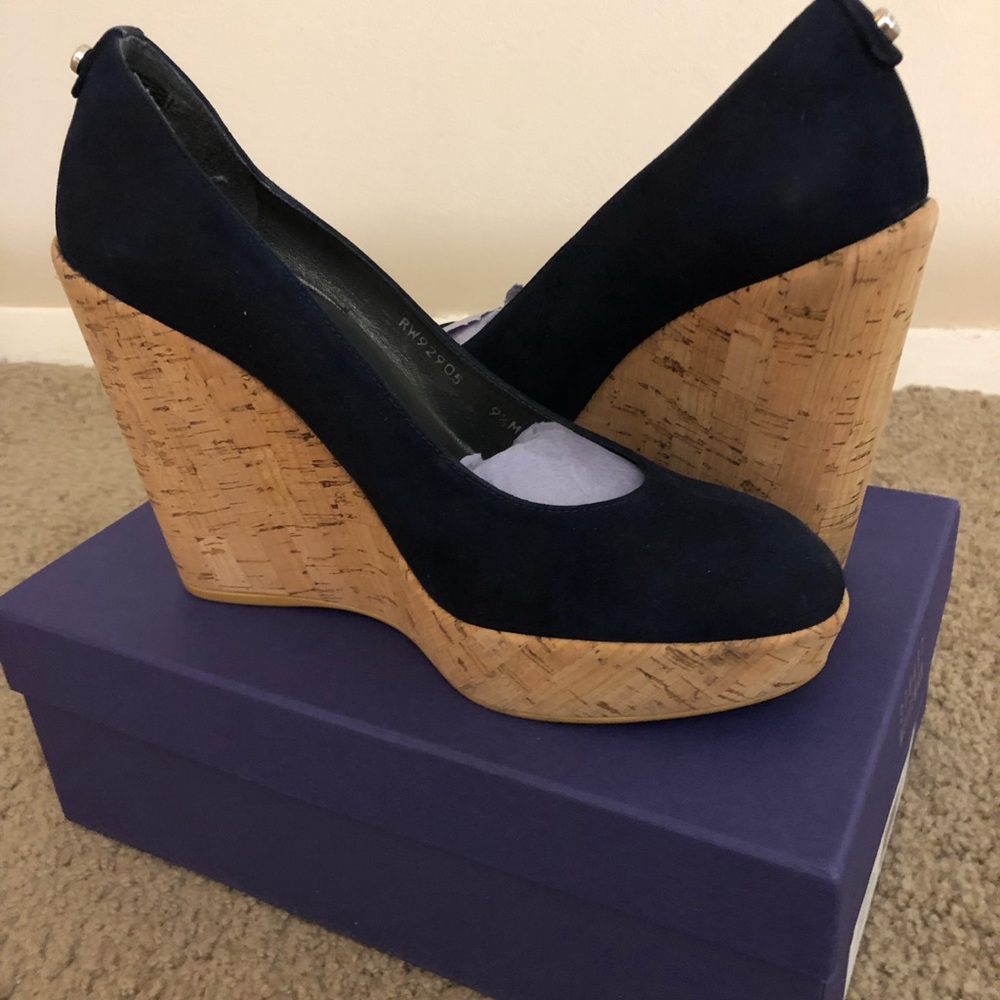 Selling to purchase a different size!